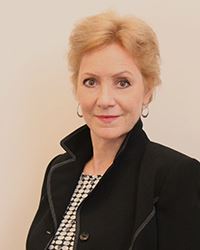 Suzanne Allen headshot